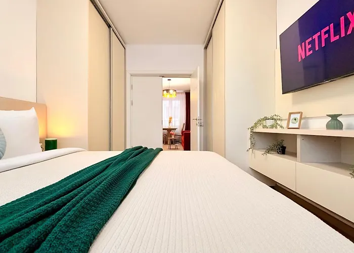 Serenity - Bright 2br On Calea Floreasca * ブカレスト